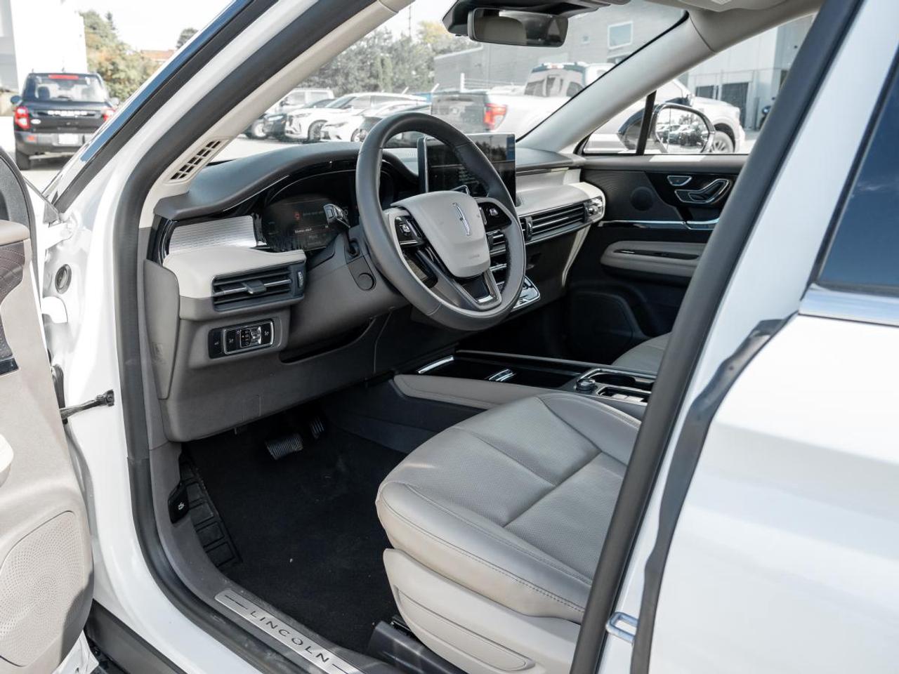 2024 Lincoln Corsair Premiere Photo
