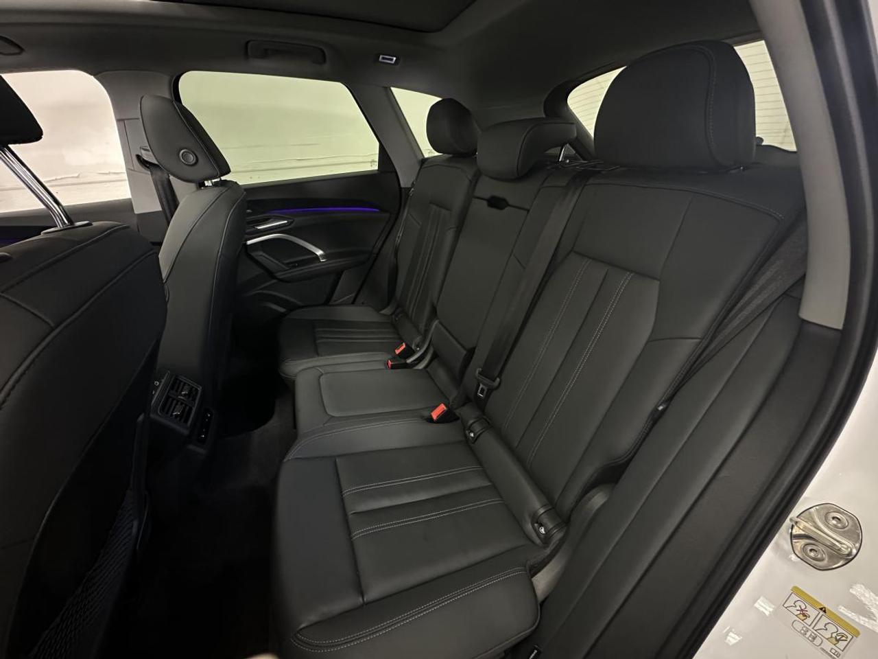 2026 Audi Q5 2.0T Progressiv PROGRESSIV/AWD/PANOROOF/NAVI/LEATHER/HUD/12KM! Photo