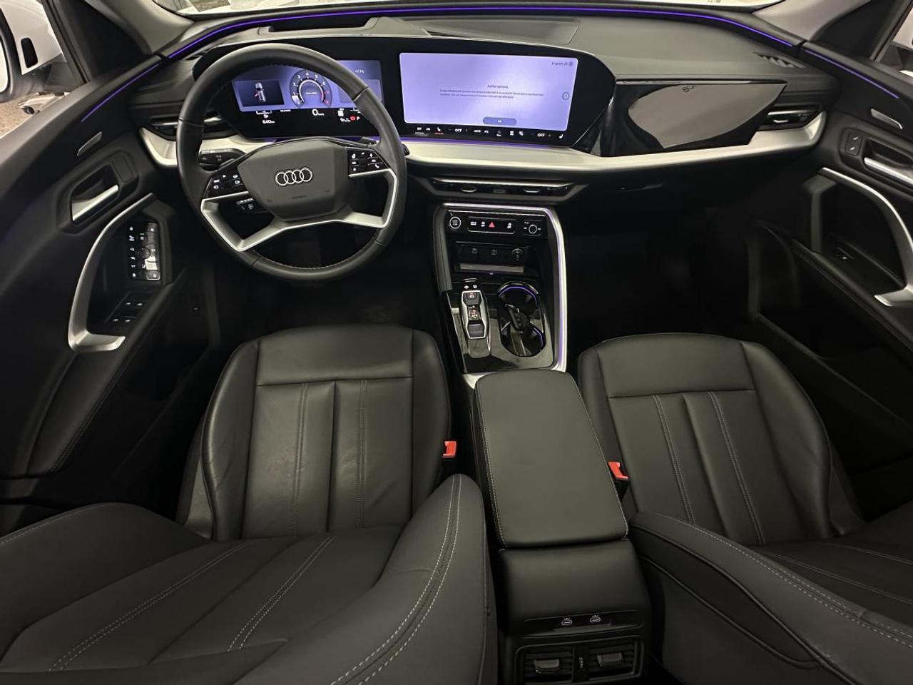 2026 Audi Q5 2.0T Progressiv PROGRESSIV/AWD/PANOROOF/NAVI/LEATHER/HUD/12KM! Photo