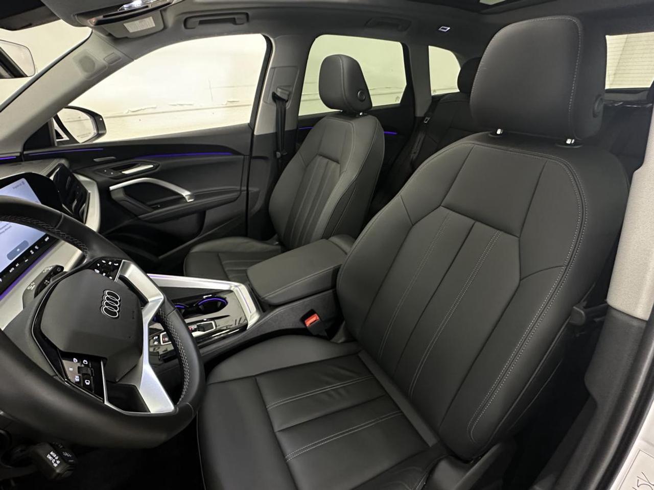 2026 Audi Q5 2.0T Progressiv PROGRESSIV/AWD/PANOROOF/NAVI/LEATHER/HUD/12KM! Photo