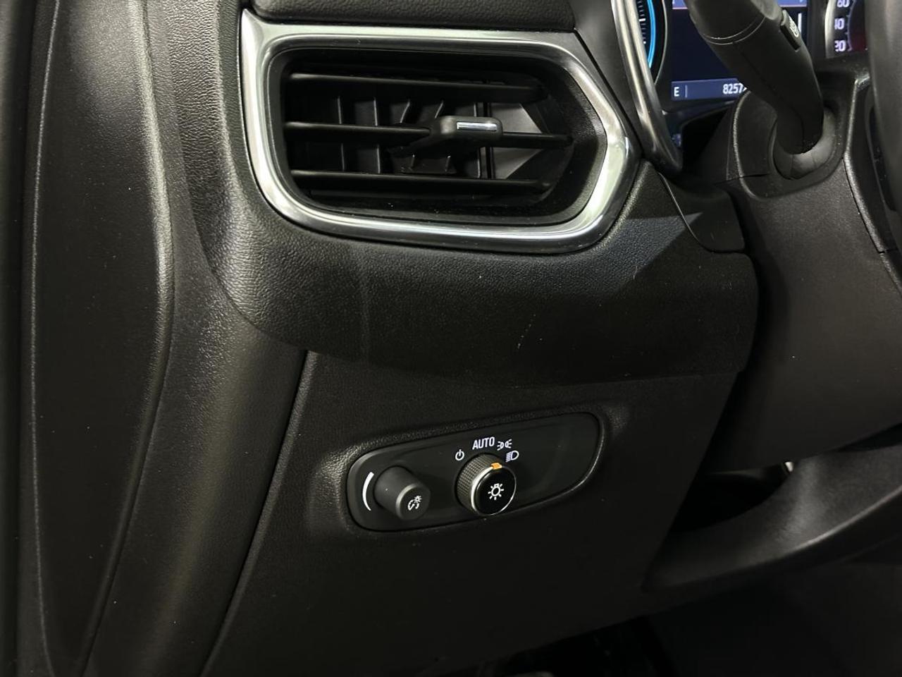 2024 Chevrolet Equinox LT/AWD/PANOROOF/APPLE CARPLAY/REM START/PWR HEATED/MORE! Photo