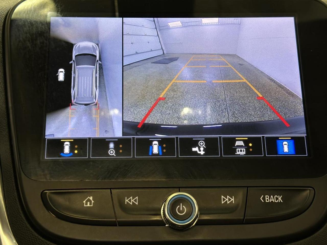 2024 Chevrolet Equinox LT/AWD/PANOROOF/APPLE CARPLAY/REM START/PWR HEATED/MORE! Photo