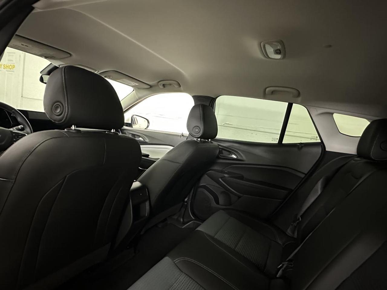 2025 Chevrolet Trax LT/19000KAM/ALLOYS/BIG SCREEN! Photo