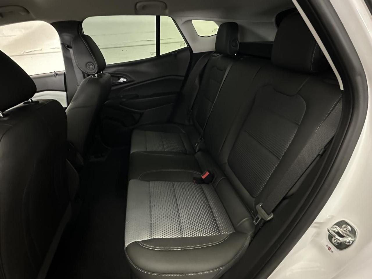 2025 Chevrolet Trax LT/19000KAM/ALLOYS/BIG SCREEN! Photo