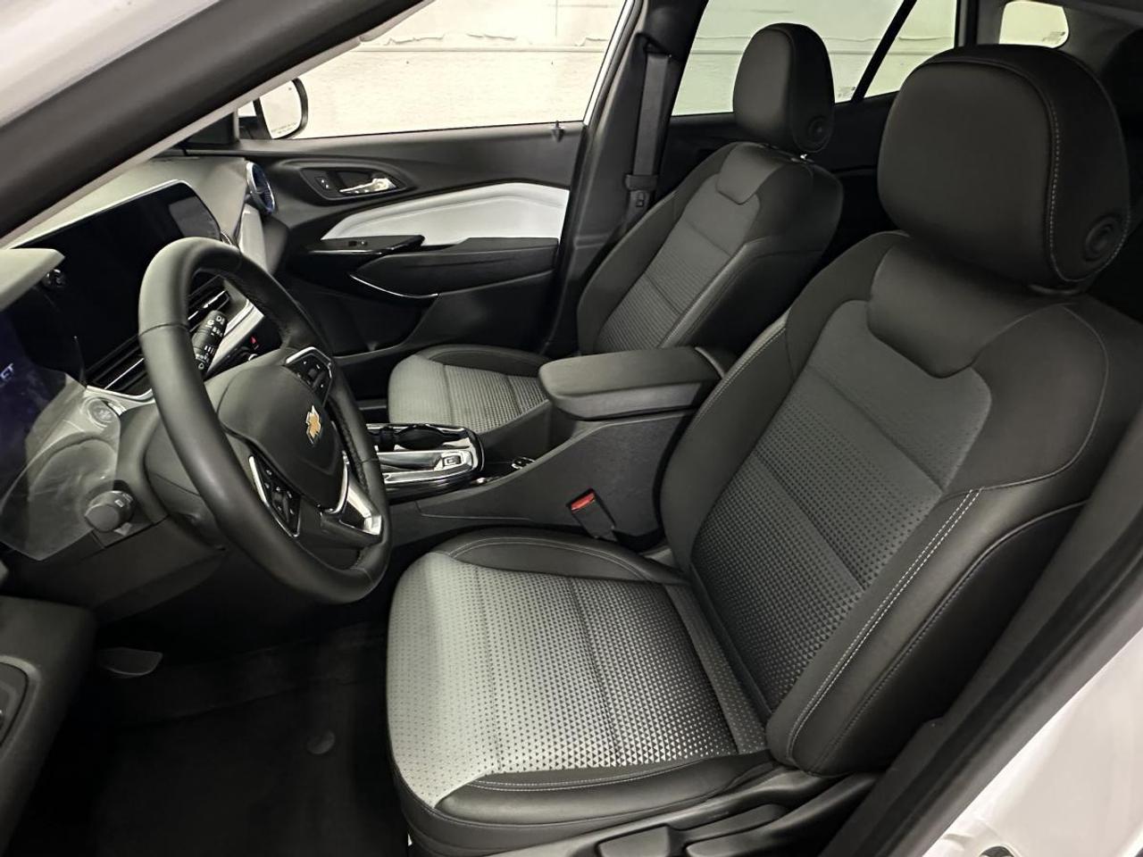 2025 Chevrolet Trax LT/19000KAM/ALLOYS/BIG SCREEN! Photo