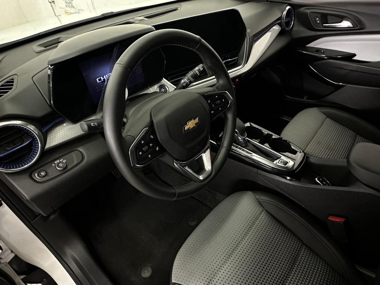 2025 Chevrolet Trax LT/19000KAM/ALLOYS/BIG SCREEN! Photo