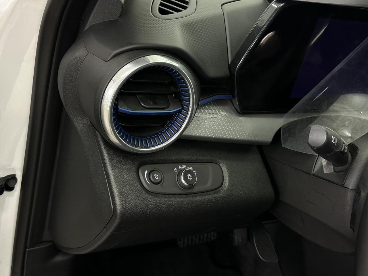 2025 Chevrolet Trax LT/19000KAM/ALLOYS/BIG SCREEN! Photo