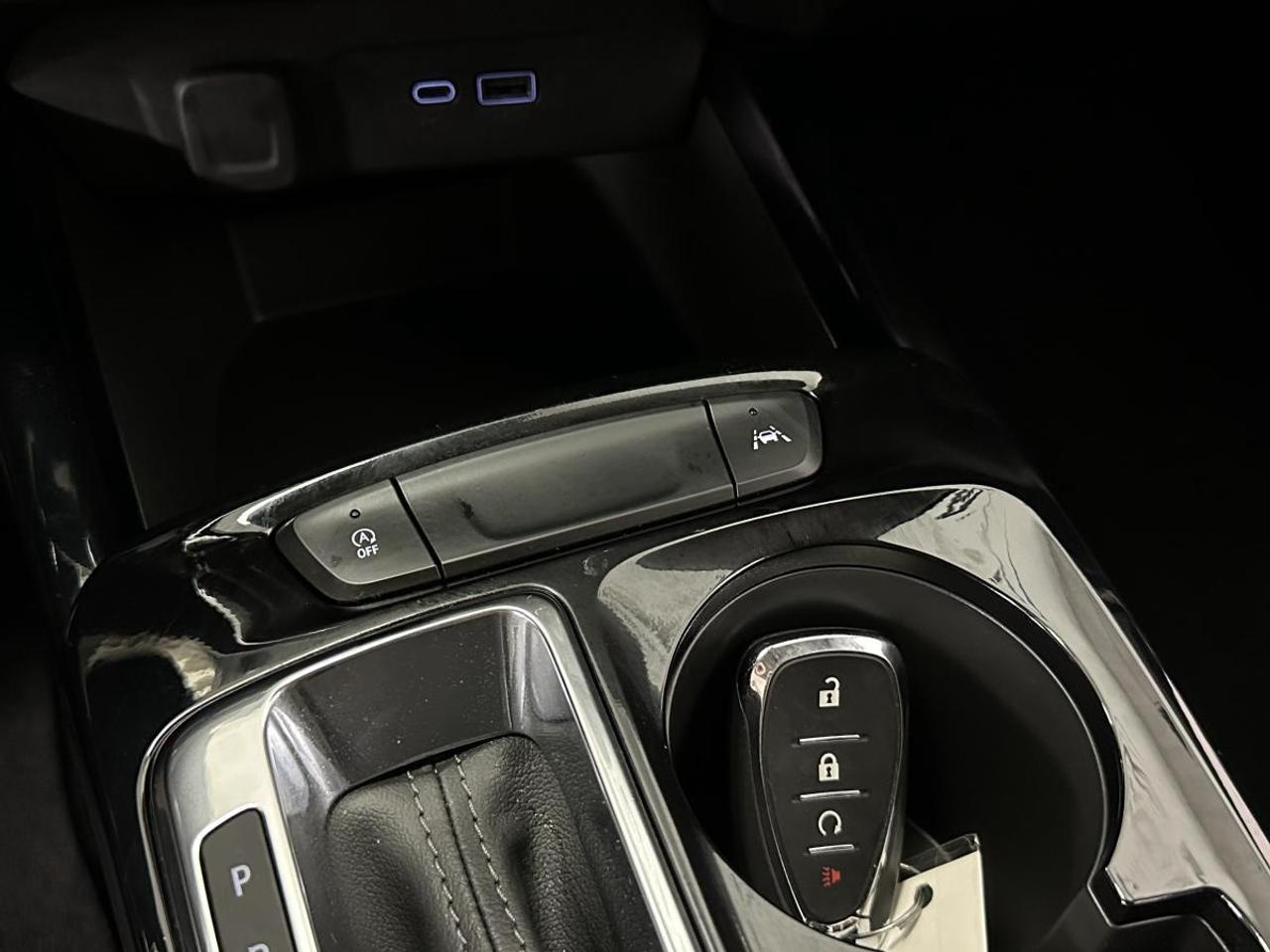 2025 Chevrolet Trax LT/19000KAM/ALLOYS/BIG SCREEN! Photo