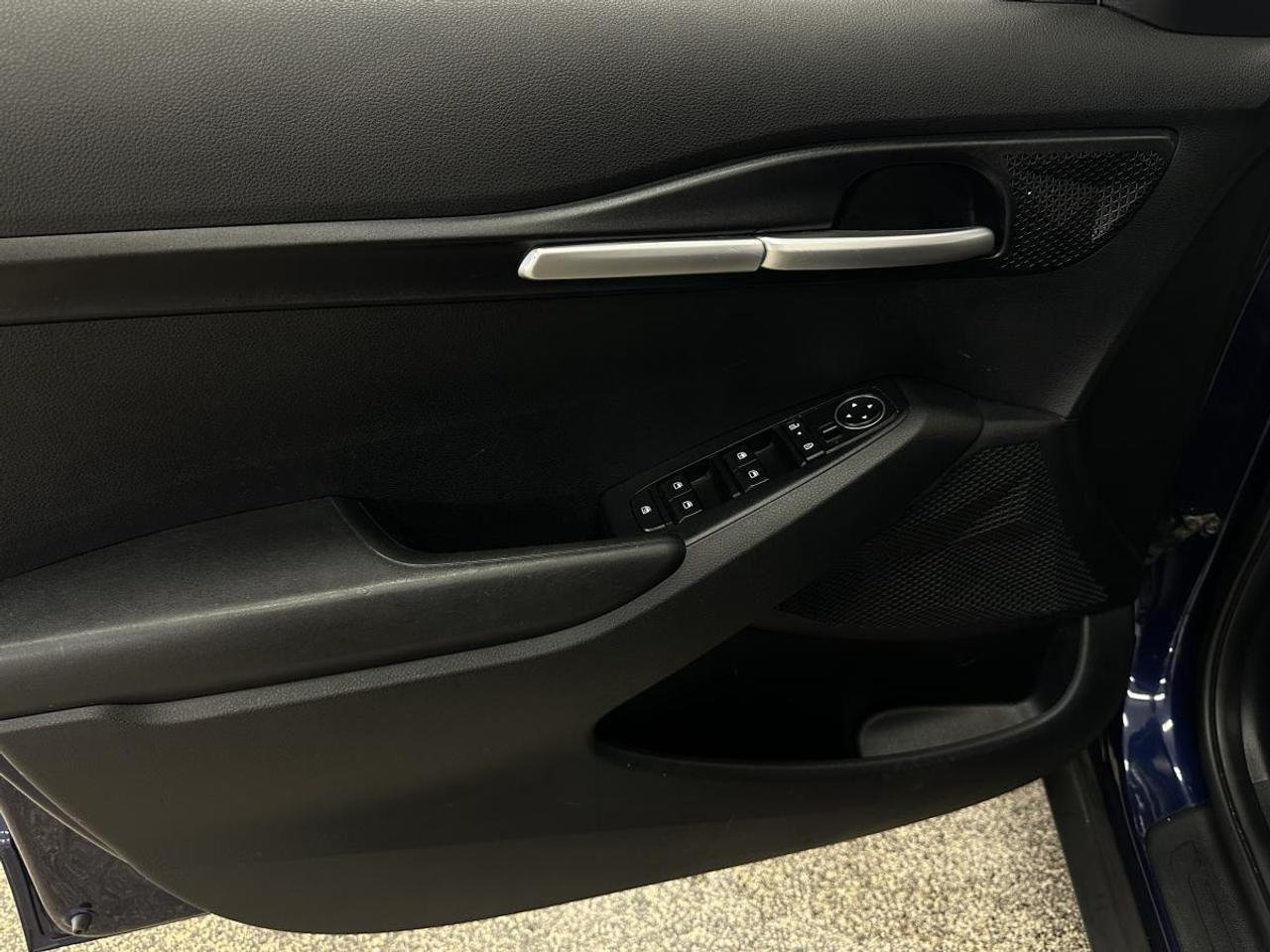 2024 Kia Seltos LX - HEATED SEATS/AC/FULL POWER GROUP/OFF 1 OWNER LEASE! Photo