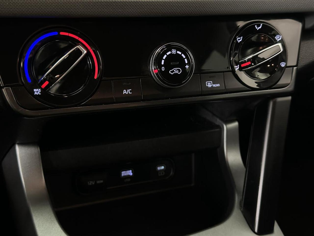 2024 Kia Seltos LX - HEATED SEATS/AC/FULL POWER GROUP/OFF 1 OWNER LEASE! Photo