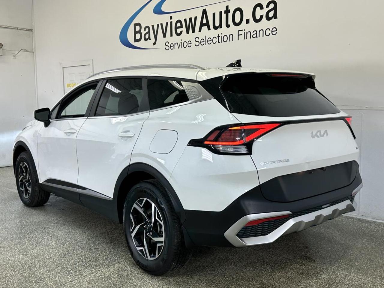 2025 Kia Sportage LX/AWD/8900KM/SHARP/LOCAL TRADE! Photo
