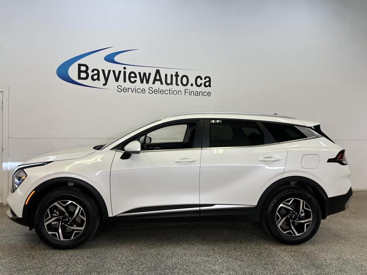 2025 Kia Sportage LX/AWD/8900KM/SHARP/LOCAL TRADE! Photo