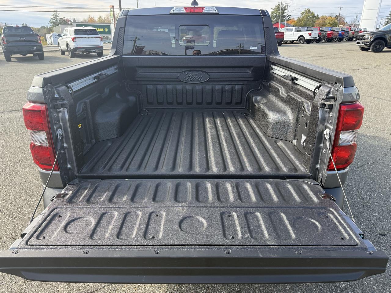 2026 Ford Maverick TREMOR AWD SuperCrew Photo4