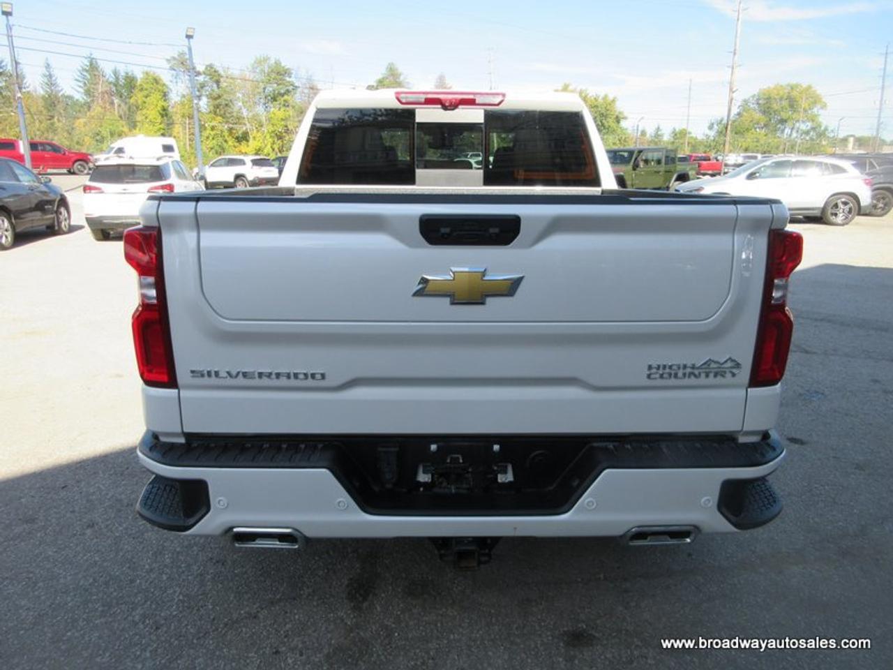 2025 Chevrolet Silverado 1500 LOADED HIGH-COUNTRY-PACKAGE 5 PASSENGER 3.0L - DURAMAX.. 4X4.. CREW-CAB.. SHORTY.. SUNROOF.. LEATHER.. HEATED/AC SEATS.. BOSE AUDIO.. Photo