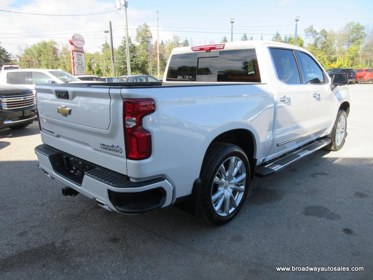 2025 Chevrolet Silverado 1500 LOADED HIGH-COUNTRY-PACKAGE 5 PASSENGER 3.0L - DURAMAX.. 4X4.. CREW-CAB.. SHORTY.. SUNROOF.. LEATHER.. HEATED/AC SEATS.. BOSE AUDIO.. Photo