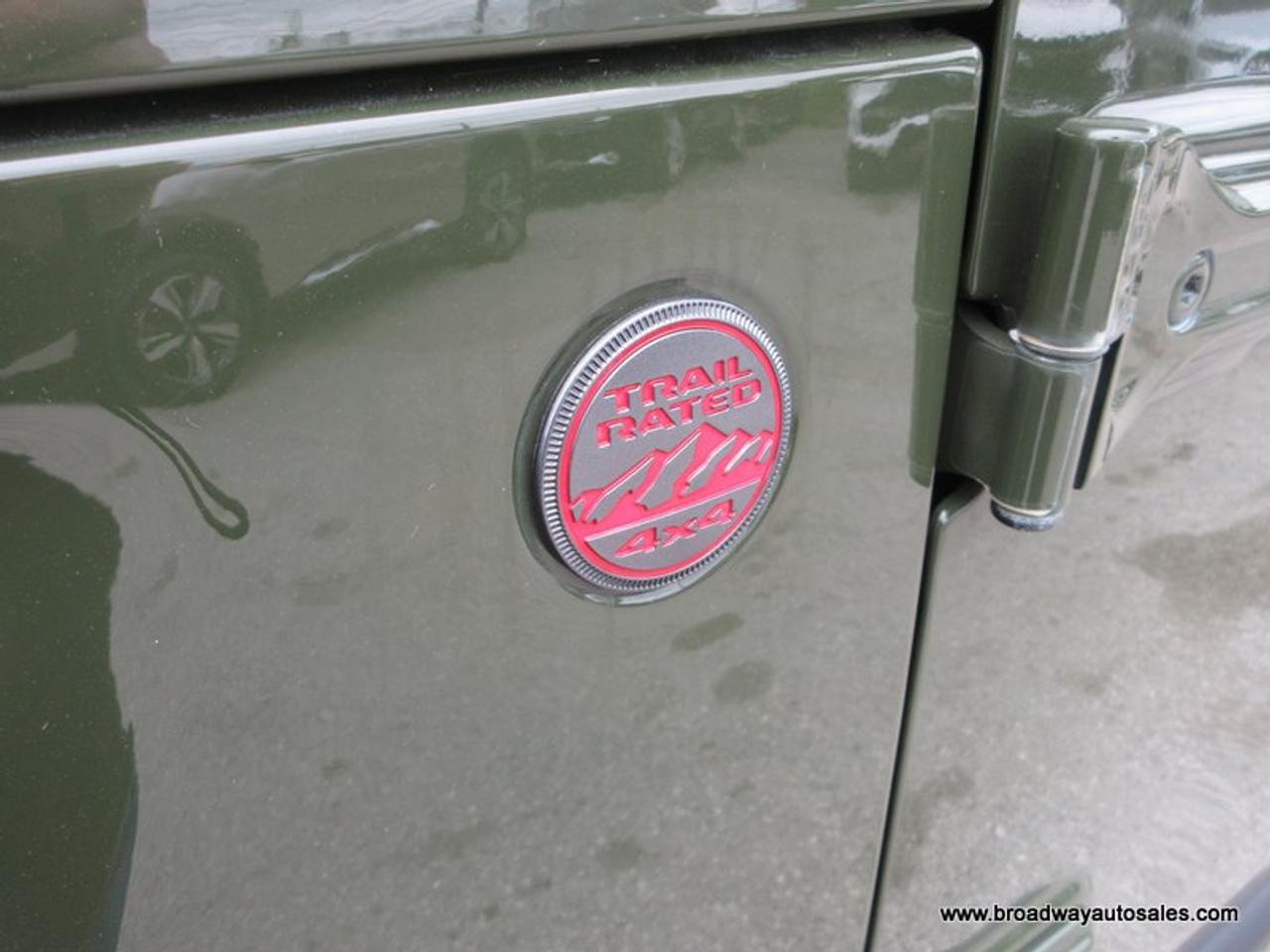 2023 Jeep Gladiator FUN-TO-DRIVE RUBICON-EDITION 5 PASSENGER 3.6L - V6.. 4X4.. CREW-CAB.. SHORTY.. REMOVEABLE-HARD-TOP.. LEATHER.. HEATED SEATS & WHEEL.. Photo