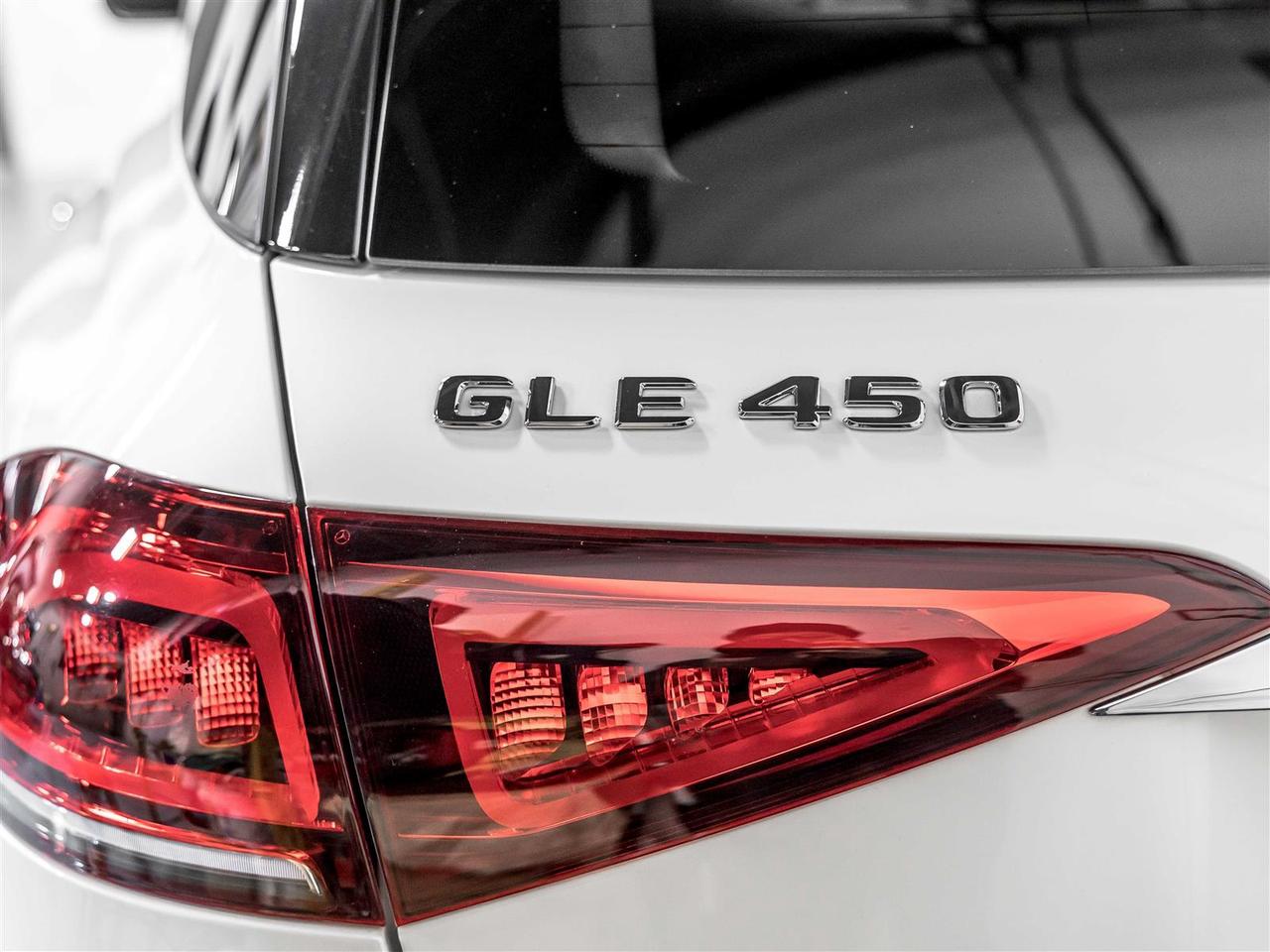 2022 Mercedes-Benz GLE GLE 450|7 Passenger|AMG Night Pkg|Intelligent Drive Pkg|Tech Pkg Photo