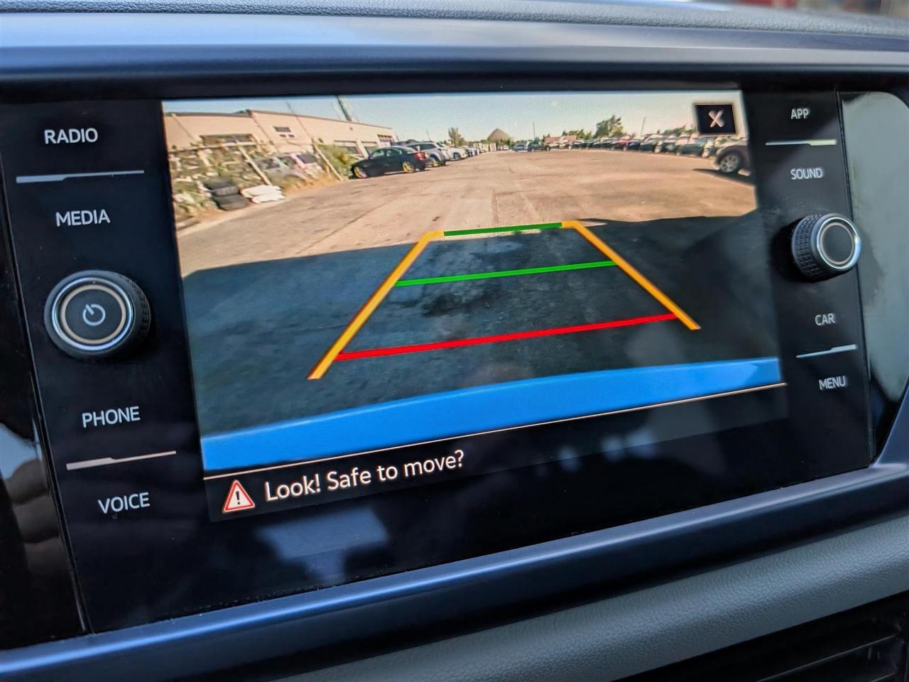 2023 Volkswagen Taos 4MOTION - PANO ROOF - REV CAM - TECH FEATS Photo