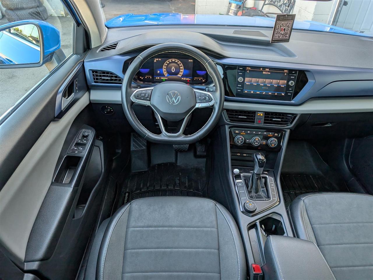 2023 Volkswagen Taos 4MOTION - PANO ROOF - REV CAM - TECH FEATS Photo