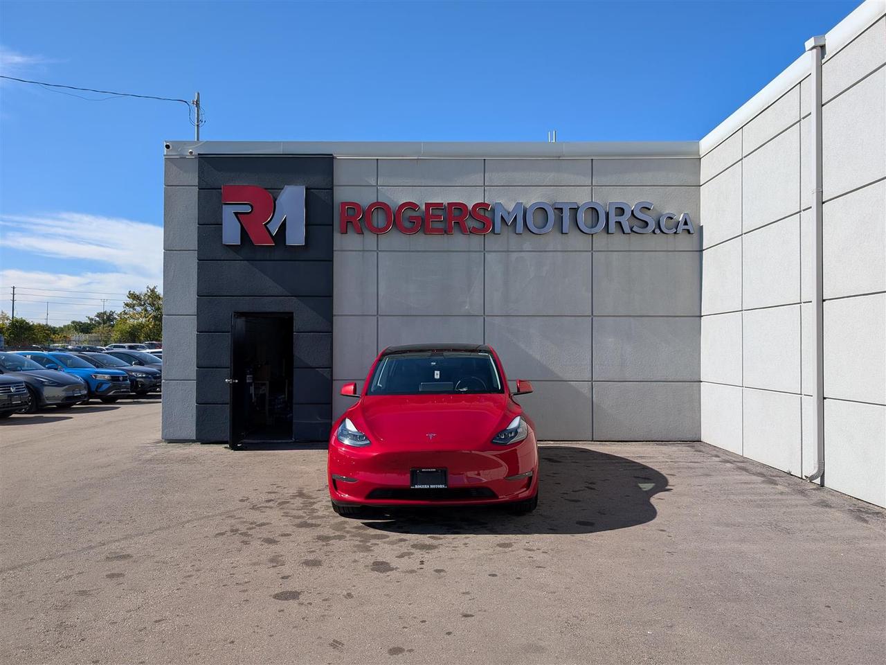 2023 Tesla Model Y LONG RANGE AWD - DUAL MOTOR Photo