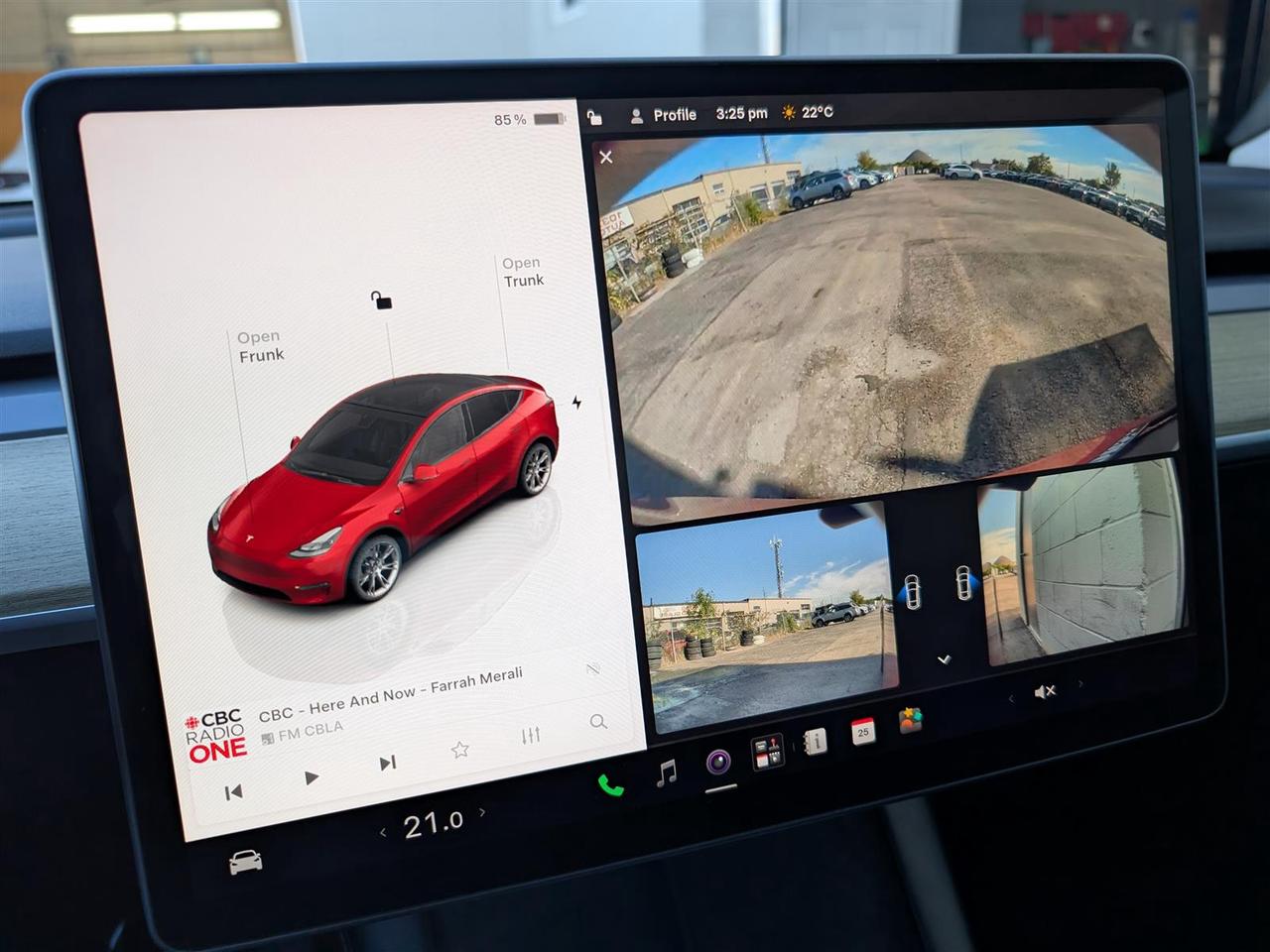 2023 Tesla Model Y LONG RANGE AWD - DUAL MOTOR Photo