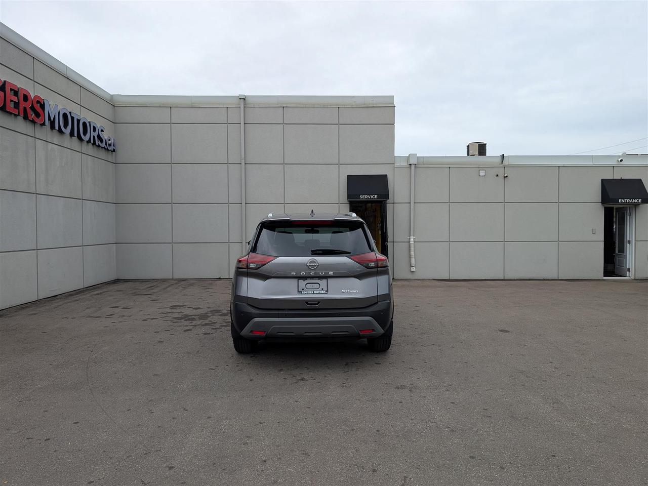 2023 Nissan Rogue SV AWD - PANO ROOF - REV CAM - TECH FEATS Photo