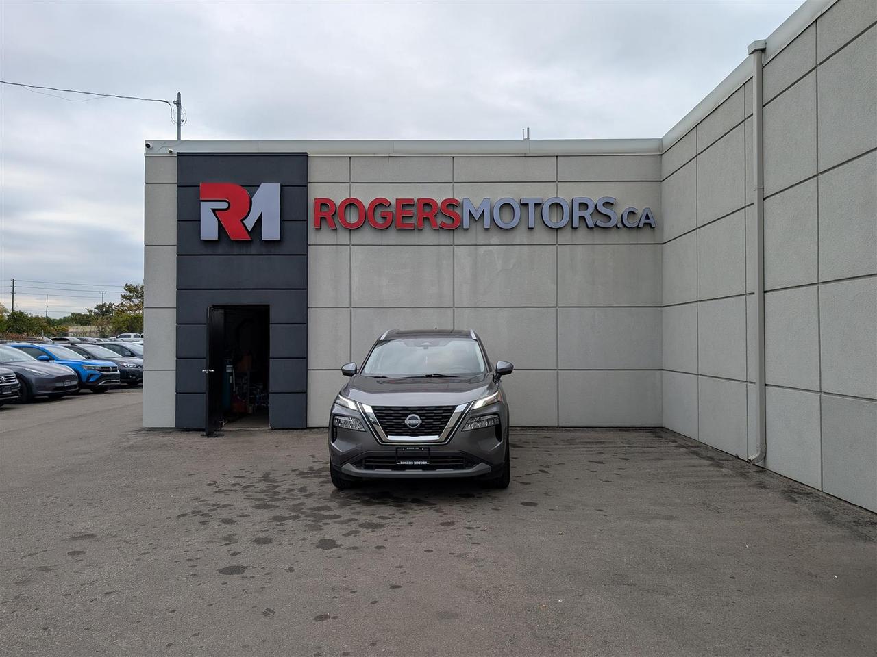 2023 Nissan Rogue SV AWD - PANO ROOF - REV CAM - TECH FEATS Photo