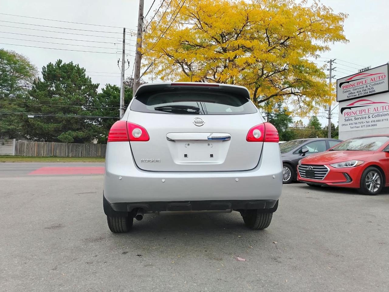 2013 Nissan Rogue SV Photo