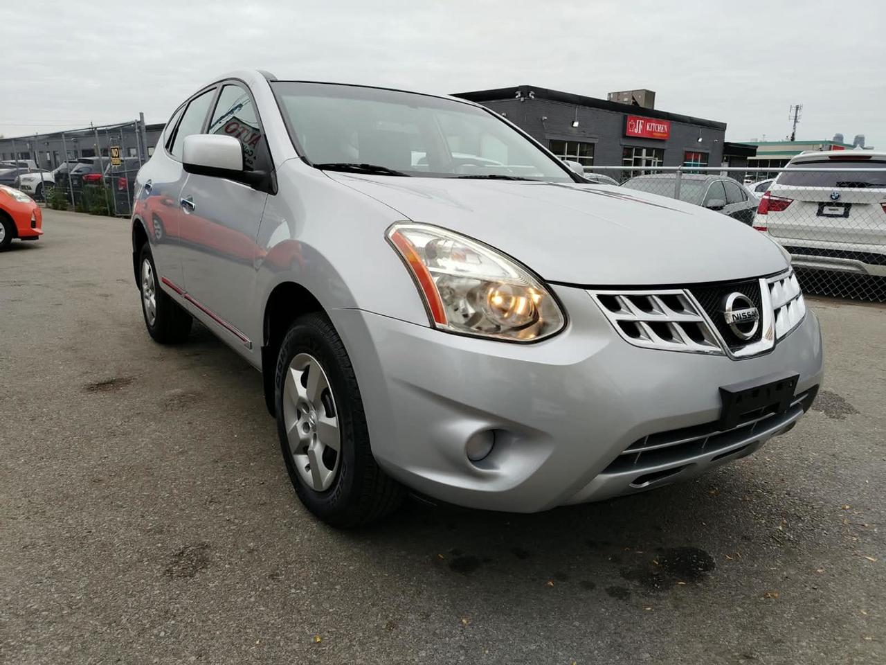 2013 Nissan Rogue SV Photo