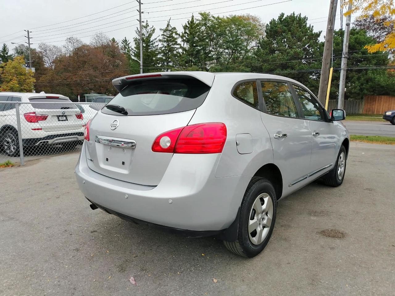 2013 Nissan Rogue SV Photo