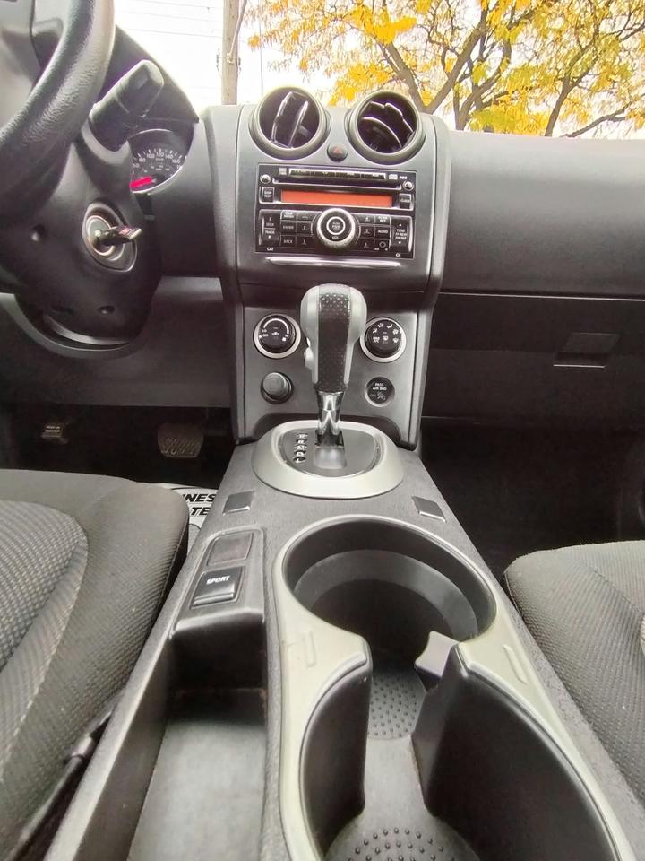 2013 Nissan Rogue SV Photo