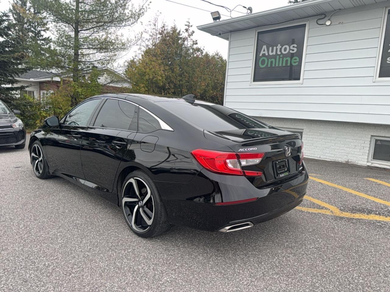 2018 Honda Accord Sedan Sport-DRIVE ASSIST-SUNROOF-HEATED SEATS- Photo2