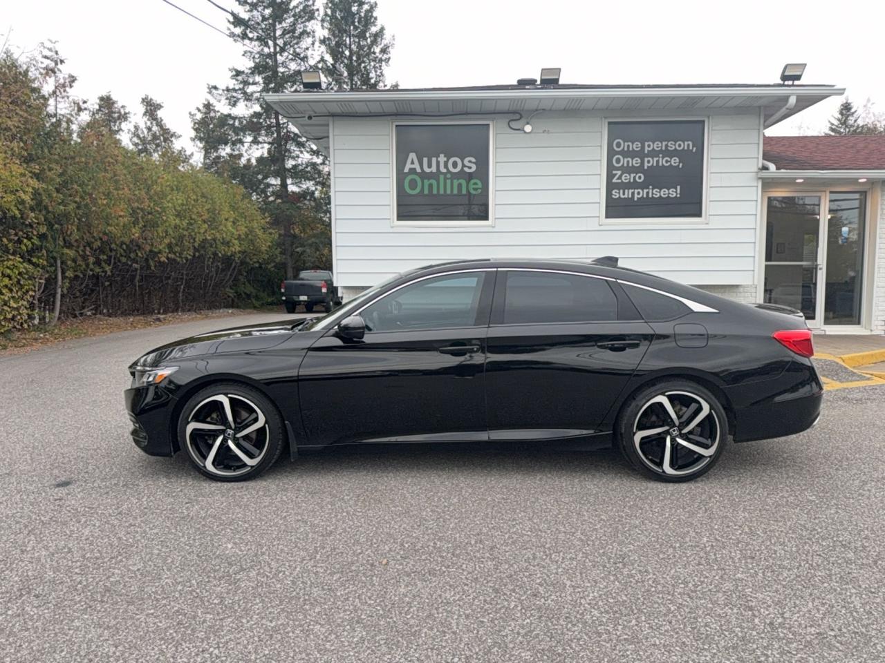 2018 Honda Accord Sedan Sport-DRIVE ASSIST-SUNROOF-HEATED SEATS- Photo1