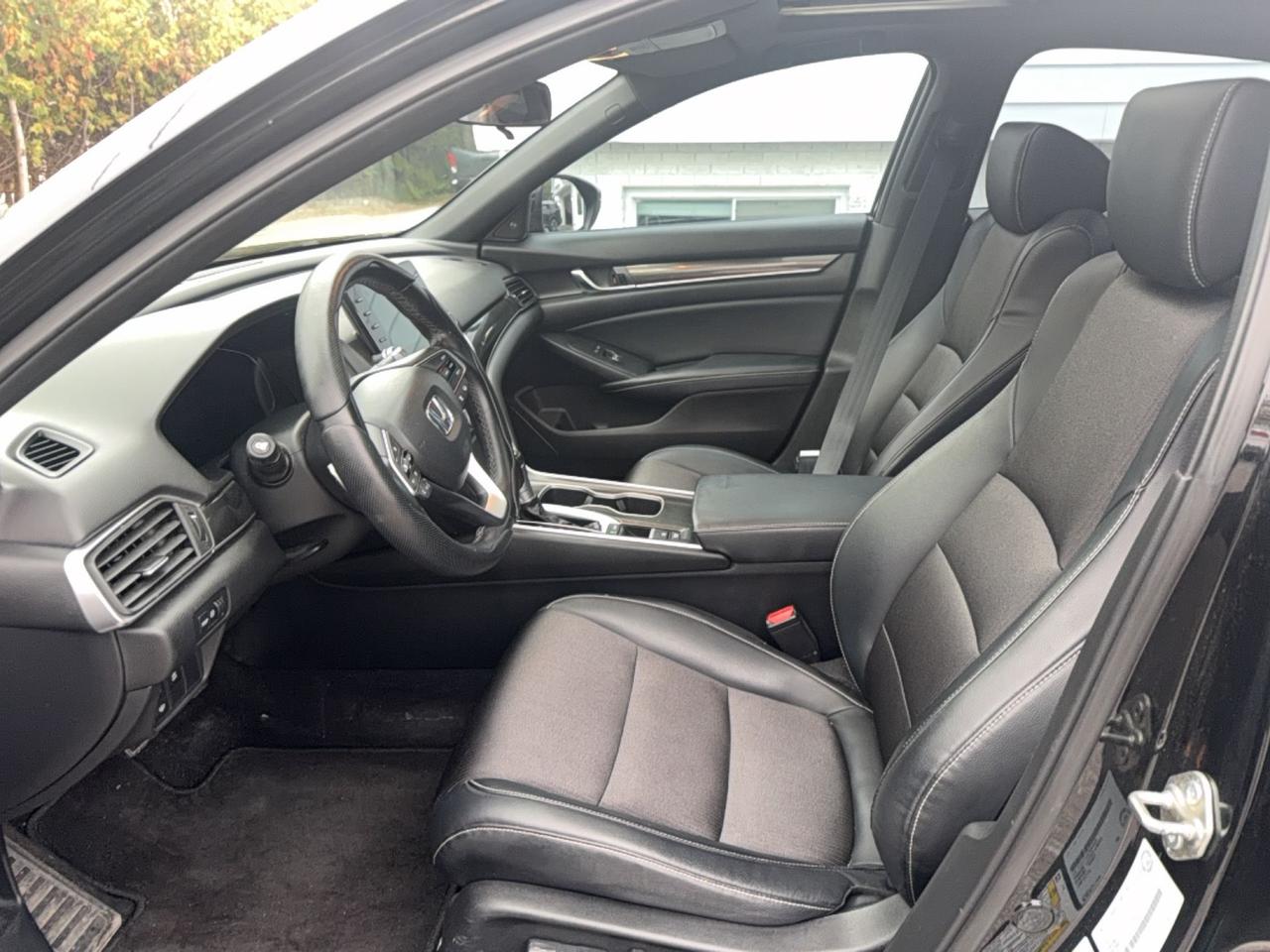 2018 Honda Accord Sedan Sport-DRIVE ASSIST-SUNROOF-HEATED SEATS- Photo