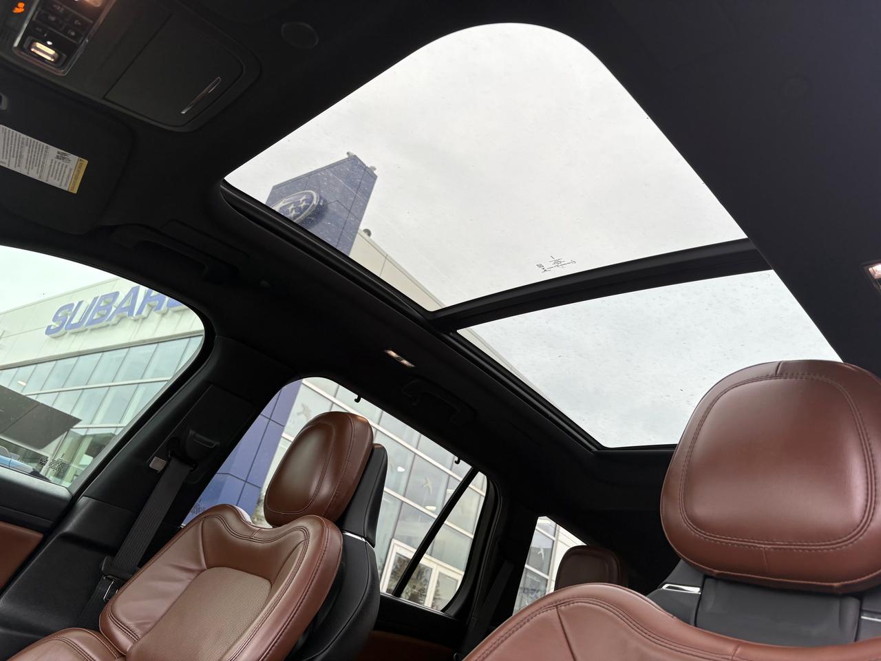 2020 Lincoln Aviator Reserve NO ACCIDENTS!! LOW KMS!! Photo