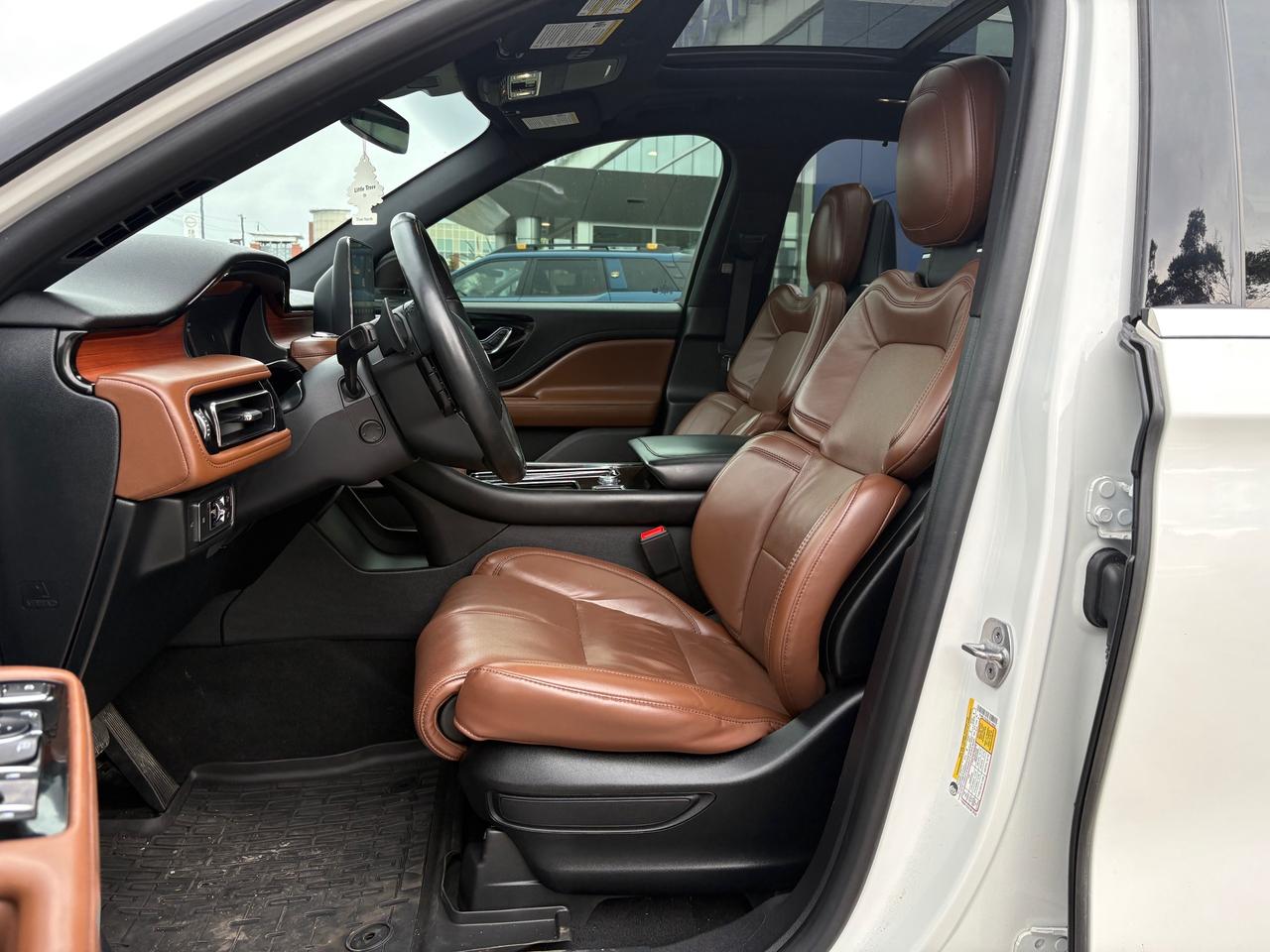 2020 Lincoln Aviator Reserve NO ACCIDENTS!! LOW KMS!! Photo