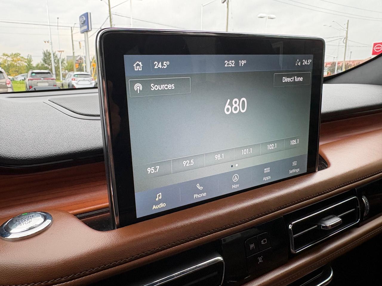 2020 Lincoln Aviator Reserve NO ACCIDENTS!! LOW KMS!! Photo