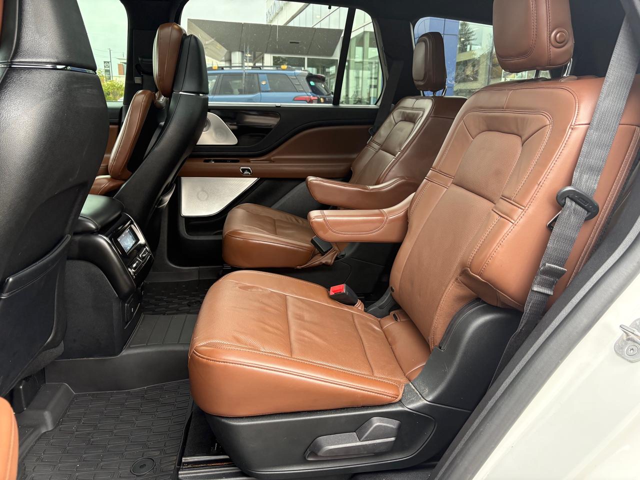 2020 Lincoln Aviator Reserve NO ACCIDENTS!! LOW KMS!! Photo