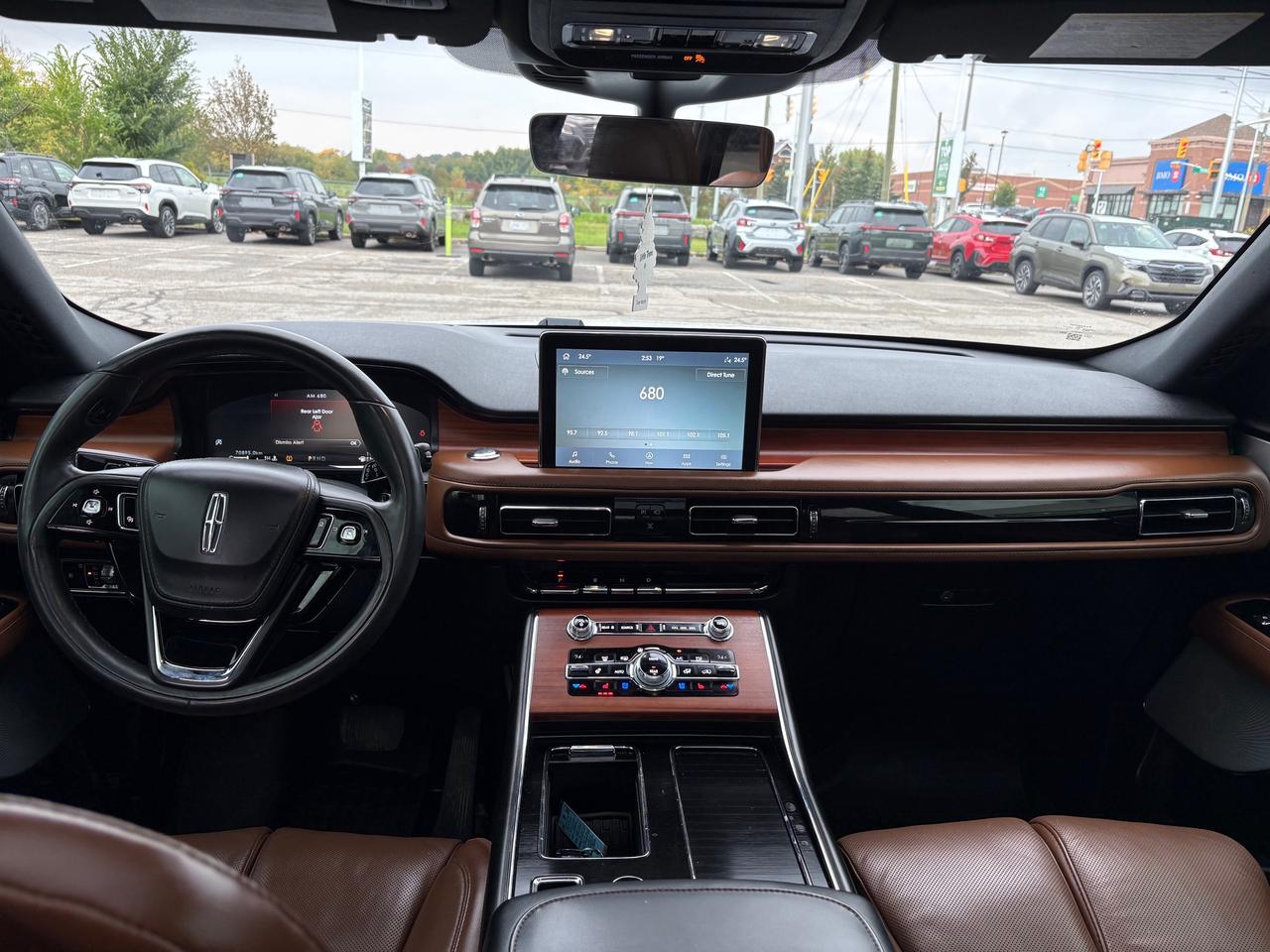 2020 Lincoln Aviator Reserve NO ACCIDENTS!! LOW KMS!! Photo