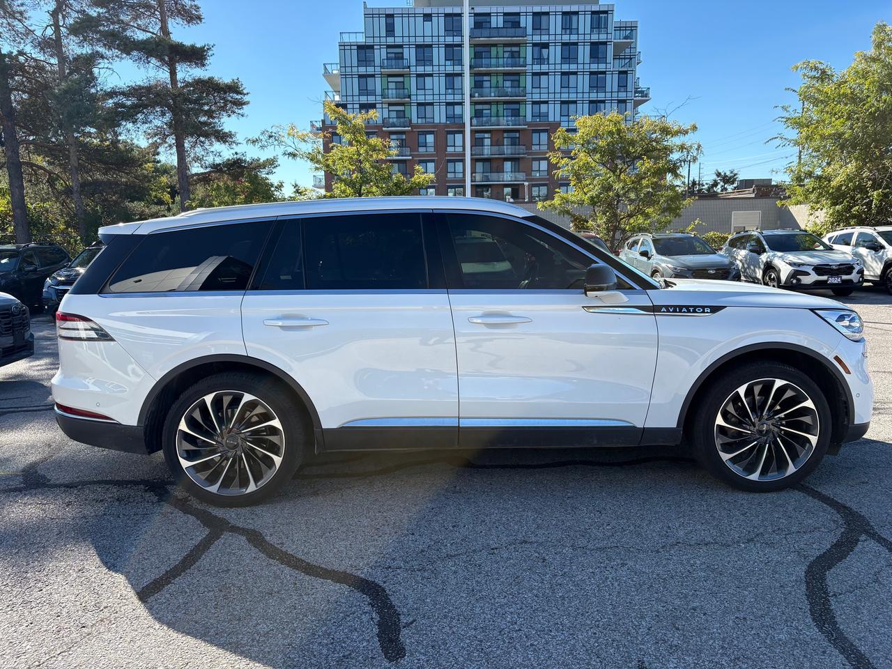 2020 Lincoln Aviator Reserve NO ACCIDENTS!! LOW KMS!! Photo