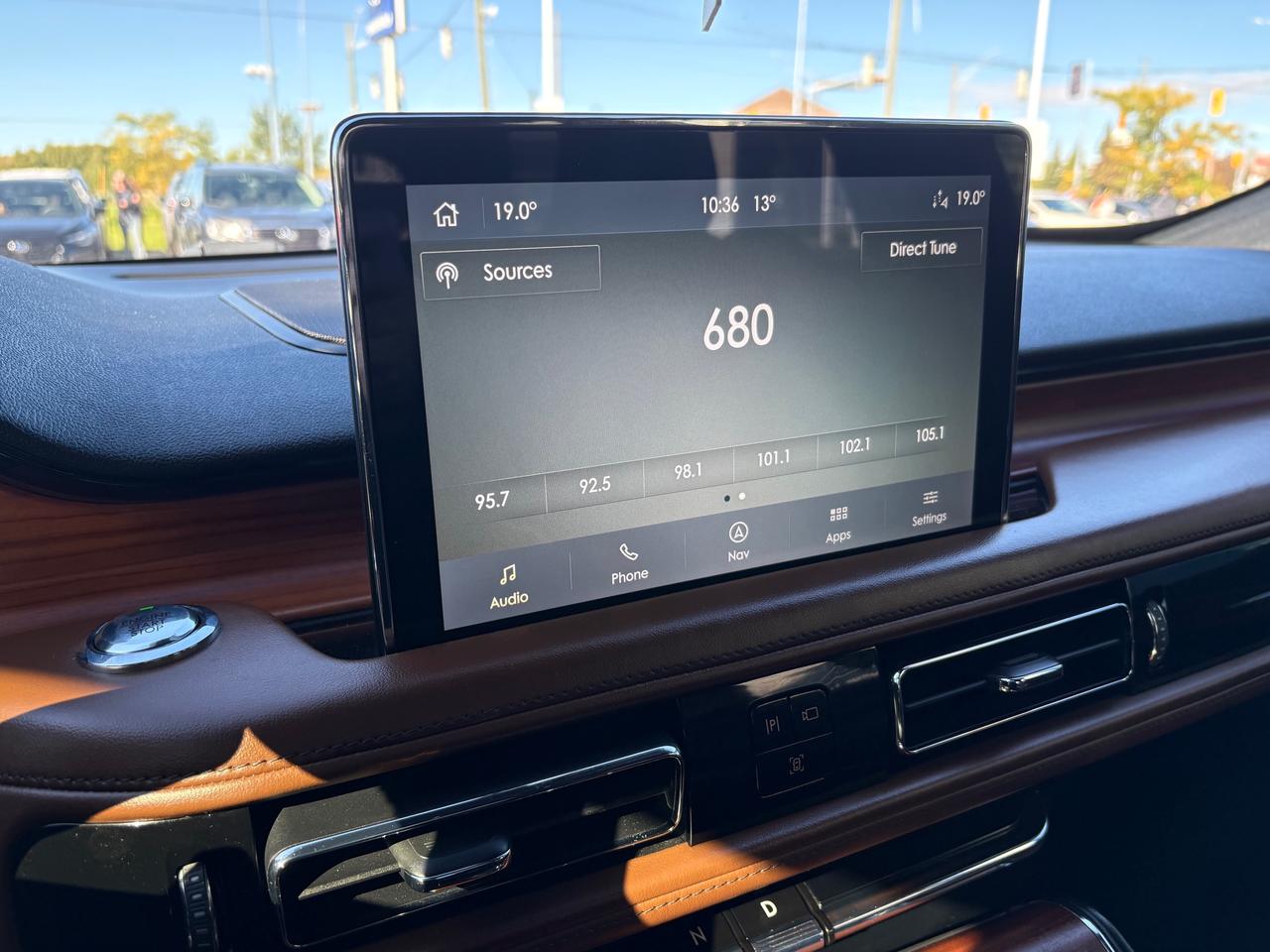 2020 Lincoln Aviator Reserve NO ACCIDENTS!! LOW KMS!! Photo