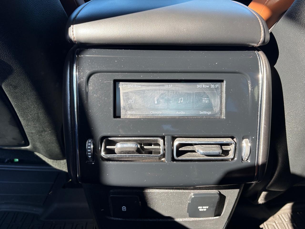 2020 Lincoln Aviator Reserve NO ACCIDENTS!! LOW KMS!! Photo