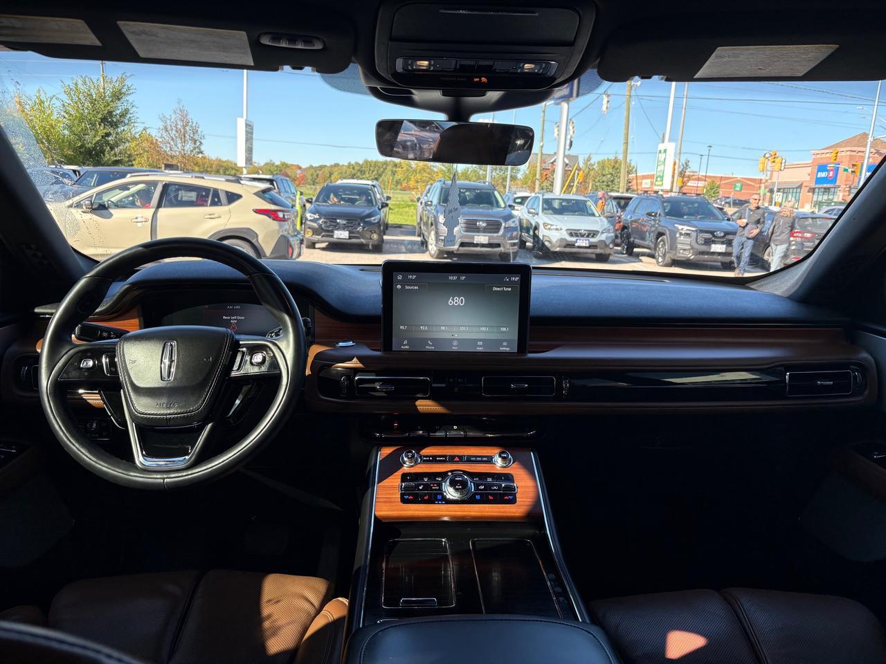 2020 Lincoln Aviator Reserve NO ACCIDENTS!! LOW KMS!! Photo