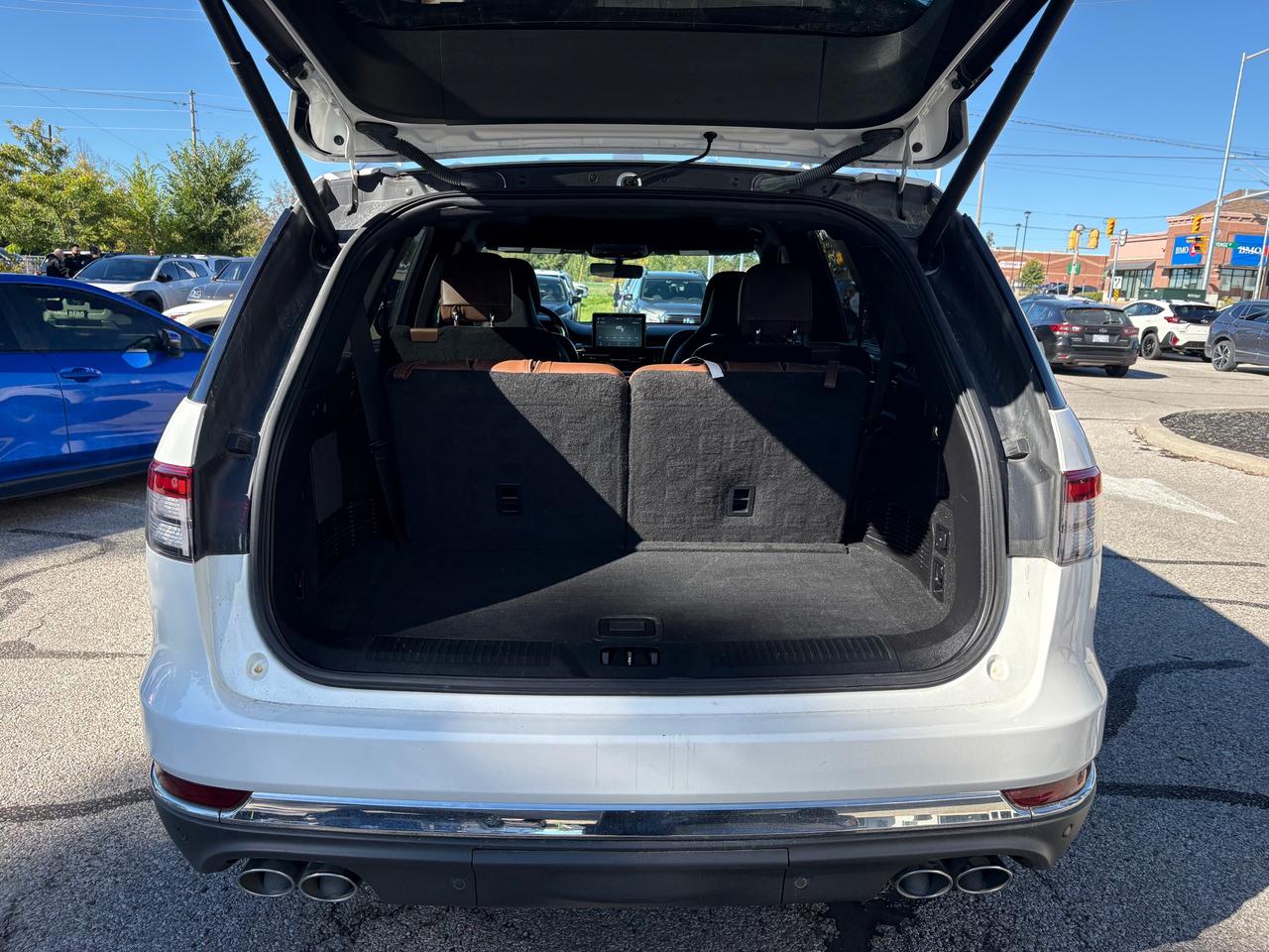 2020 Lincoln Aviator Reserve NO ACCIDENTS!! LOW KMS!! Photo