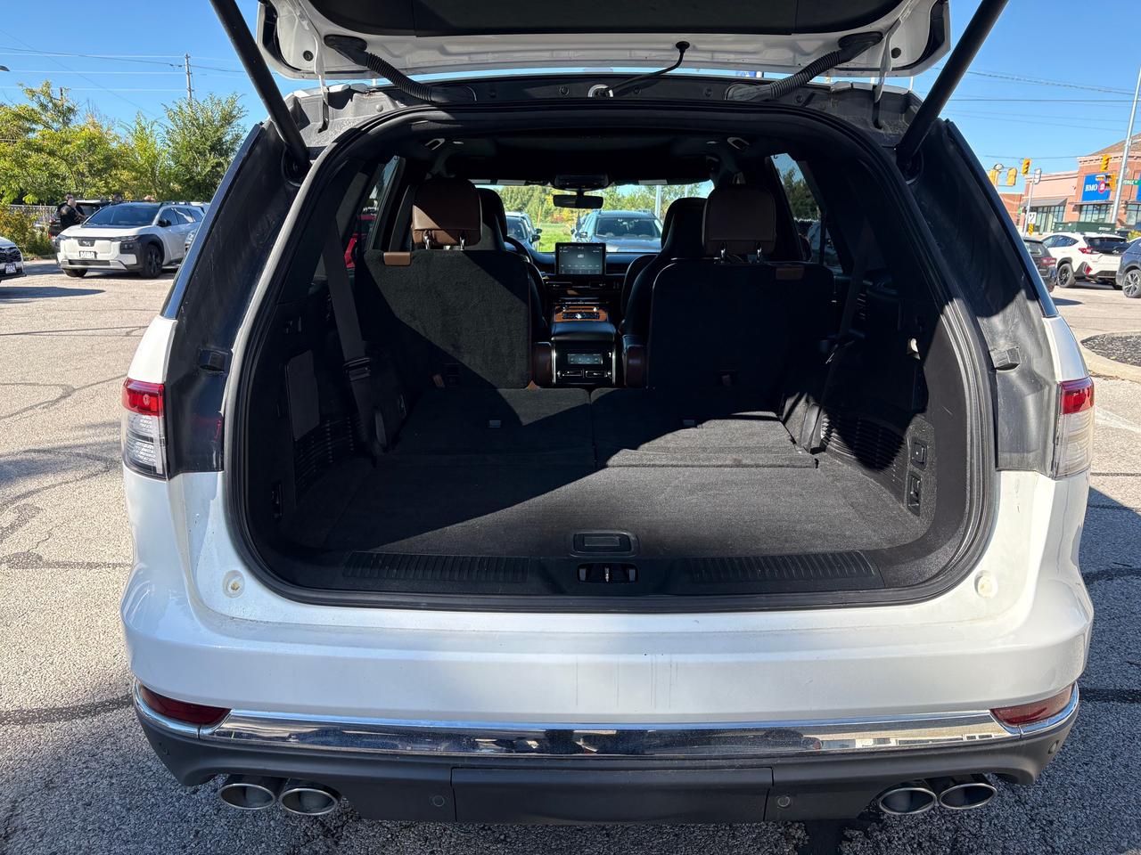 2020 Lincoln Aviator Reserve NO ACCIDENTS!! LOW KMS!! Photo