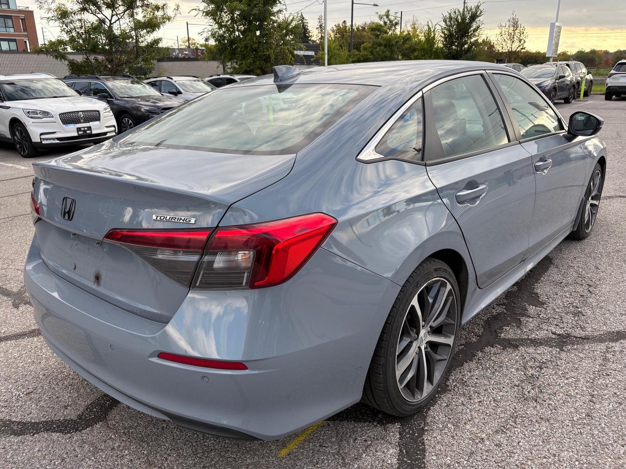 2023 Honda Civic Touring TOURING PACKAGE! Photo