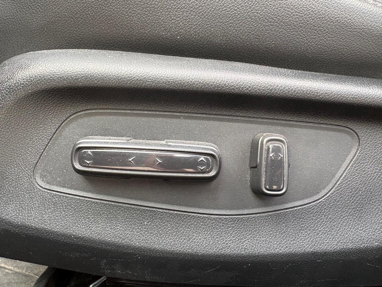 2023 Honda Civic Touring TOURING PACKAGE! Photo