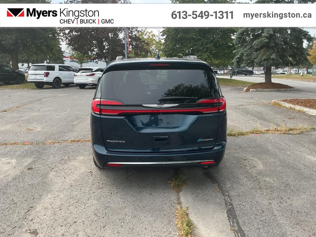 2022 Chrysler Pacifica Hybrid Limited  - Sunroof - $243 B/W Photo