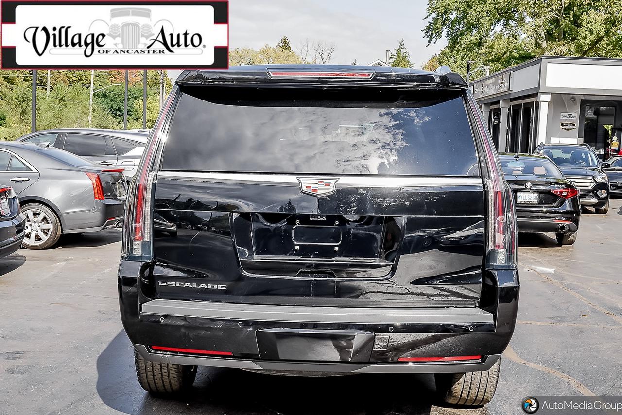 2020 Cadillac Escalade 4WD 4dr Luxury Photo4
