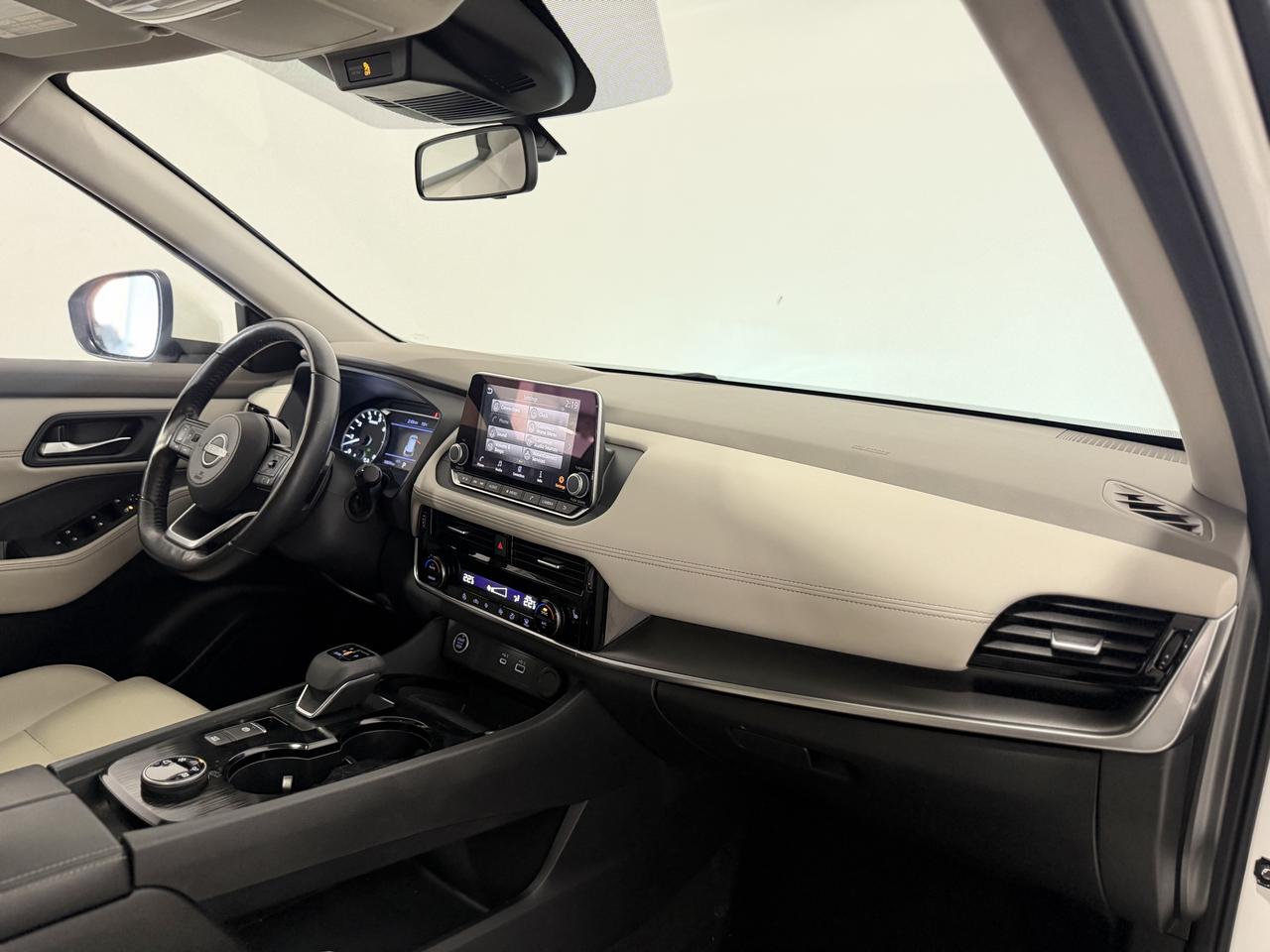 2022 Nissan Rogue SV AWD | PREMIUM PACKAGE | CARPLAY | PANOROOF Photo